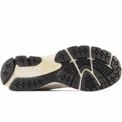 9. New Balance męskie buty sportowe sneakersy M2002RCC