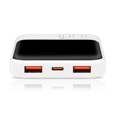 3. EVERACTIVE POWERBANK 10 000MAH, 2X USB, 1X USB-C 22,5W, QC4+, WYŚWIETLACZ LCD, BIAŁY EB-10Q