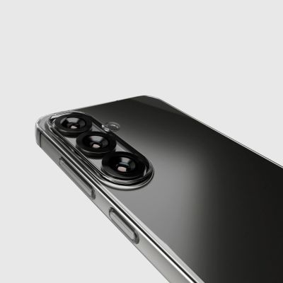 7. Etui SBS Skinny Cover na Samsung Galaxy S25 - przezroczyste