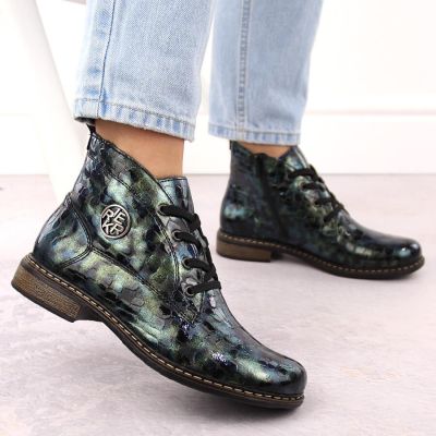 29. Botki damskie lakierowane kroko zielone Rieker 71205-90