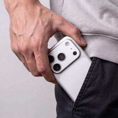 7. Osłona na wyspę aparatu Tech-Protect Camalloy Fit+ na iPhone 18 Pro - srebrna
