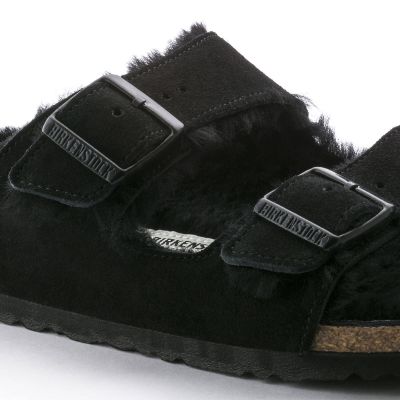 2. Klapki damskie ocieplane z wełną owczą Birkenstock Arizona VL Shearling Black skóra zamszowa regular szerokie (0752661)