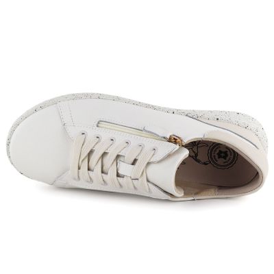 4. Skórzane półbuty damskie na podwyższeniu beżowe Jezzi 138