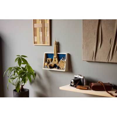 9. LEGO Architecture 21064 Paryż