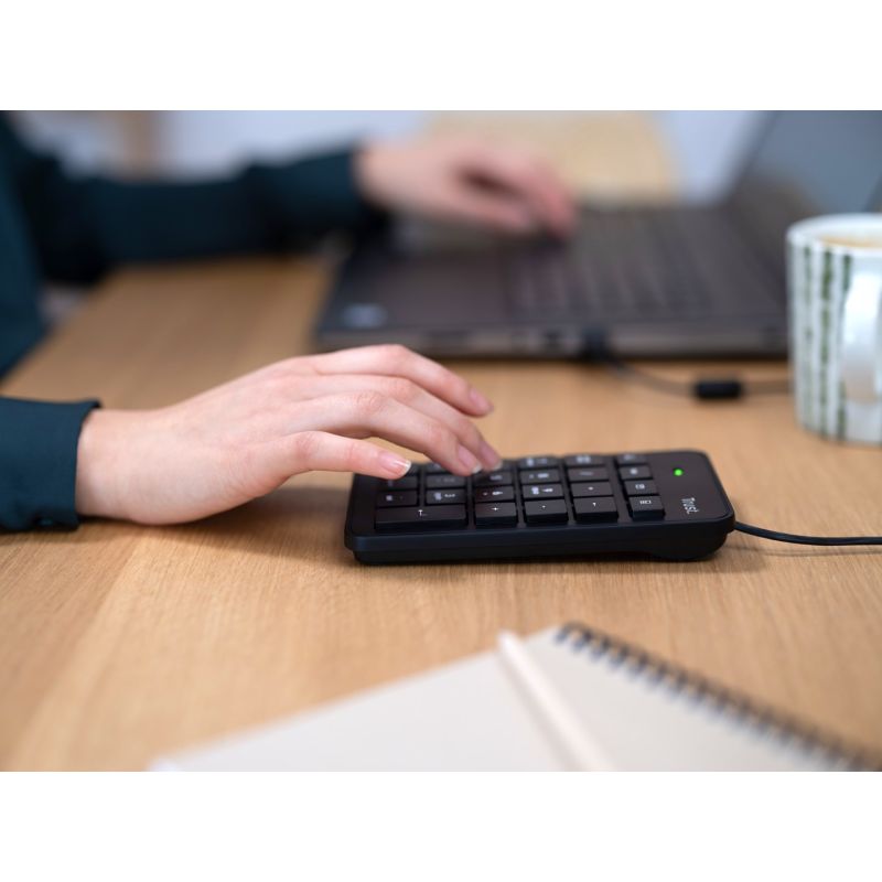 4. Klawiatura numeryczna TRUST Xalas USB