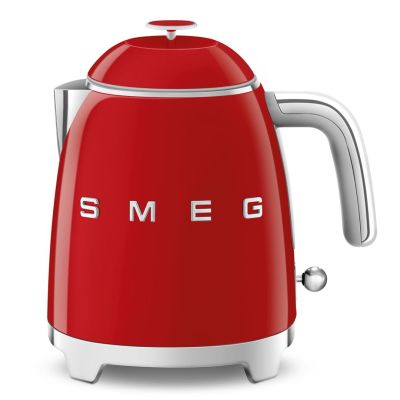 23. SMEG Czajnik (KLF05RDEU) mini 0,8L czerwony