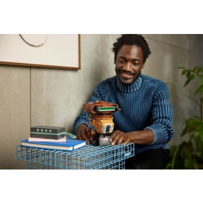 5. LEGO Star Wars 75351 Hełm księżniczki Lei