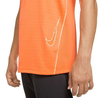 2. Koszulka Nike Dry Mercurial Strike M CK5603-803