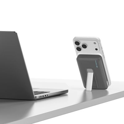 19. Powerbank Cuktech WPB100 10000 mAh Qi2 magnetyczny 30 W z podstawką - czarny