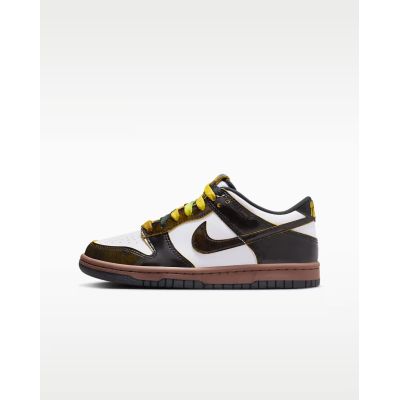 2. Buty damskie NIKE  DUNK LOW BDAY SE BG  (HQ9294-100)