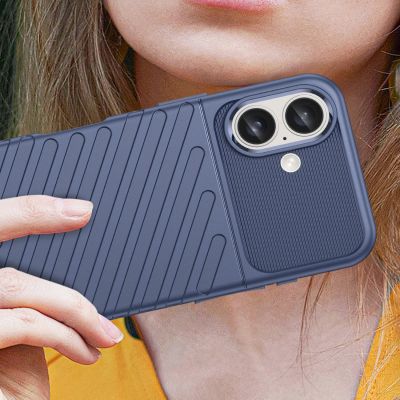 5. Etui silikonowe Thunder Case do iPhone 16 - niebieskie