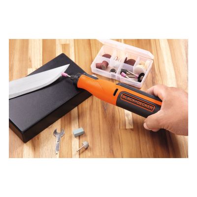 11. Black & Decker BCRT8I-XJ grawerka elektryczna
