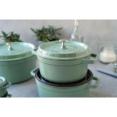 2. Garnek żeliwny okrągły STAUB 40508-706-0 - 5,2 ltr miętowy