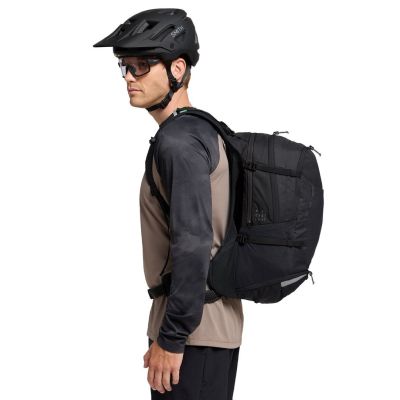 11. Plecak rowerowy Vaude Bike Alpin 23+5 - black