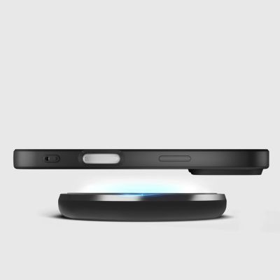 7. Etui SBS Instinct na iPhone 17 Pro - czarne