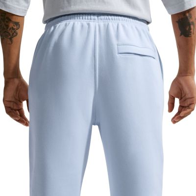 4. Spodnie męskie Nike Club BB Jogger błękitne FN3787 407