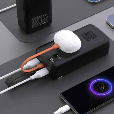5. Powerbank Wozinsky W8-W 30000 mAh 30 W 2x USB-A i USB-C z latarką - czarny