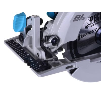 5. Pilarka tarczowa bezszczotkowa MAKITA DHS680Z (165mm)