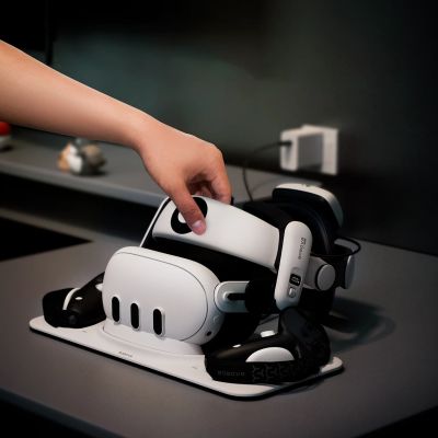 5. Stacja dokująca BoboVR D3 do Meta Quest 3 - biała