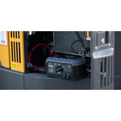 4. GB500 Boost Max 12V/24V 6250A Jump Starter