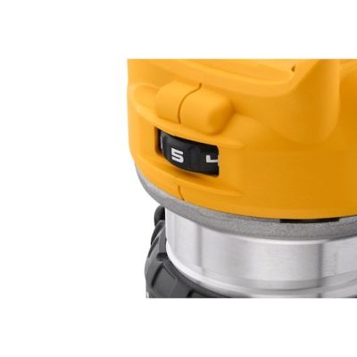 4. Frezarka akumulatorowa 18V DEWALT DCW600N
