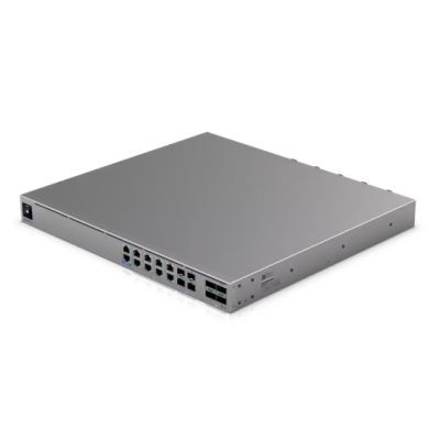 4. Router (Gateway), Kontroler UniFi, Switch Ubiquiti Enterprise Firewall Core (EF-Core)