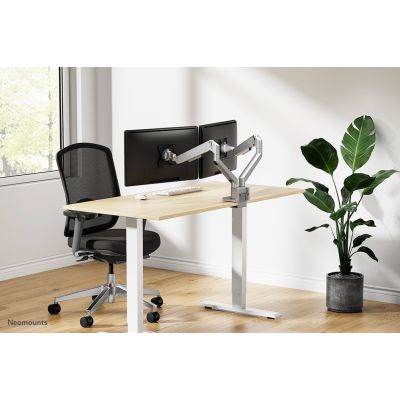 18. Neomounts DS70-250SL2 uchwyt / stojak do monitorów 81,3 cm (32") Biurko Srebrny