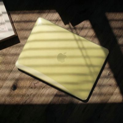 8. Etui Tech-Protect Softshell na MacBook Neo 13" 2026 - przezroczyste