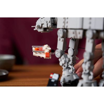 19. LEGO Star Wars 75440 AT-AT