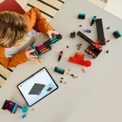 10. LEGO Minecraft 21279 Wieża Endermana