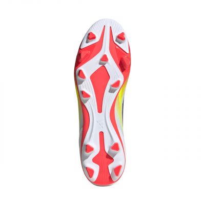 6. Buty piłkarskie adidas F50 Club FG/MG M IE1243