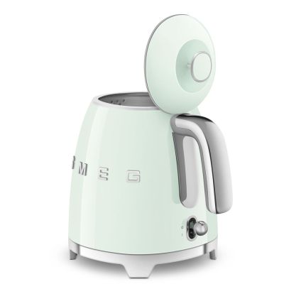 37. Czajnik SMEG model KLF05PGEU mini 0,8L pastelgreen
