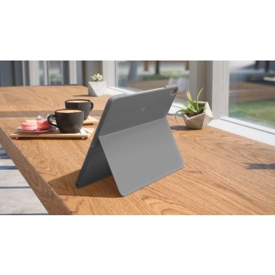 22. Logitech Combo Touch do iPada Air 13" M2 - Klawiatura - QWERTZ