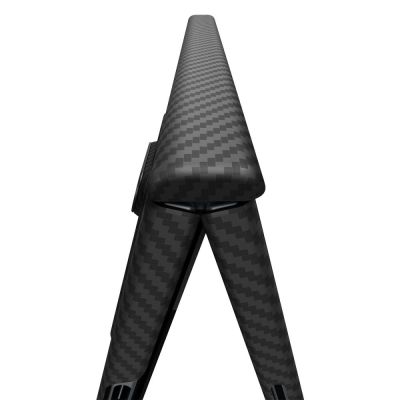6. Etui Spigen AirSkin Aramid MagFit MagSafe na Samsung Galaxy Z Fold 8 - czarne