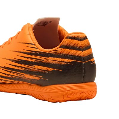 3. Buty piłkarskie dla dzieci Puma Attacanto II IT pomarańczowe 108498 04