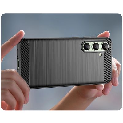 6. Etui silikonowe Carbon Case do Samsung Galaxy S24 FE - czarne