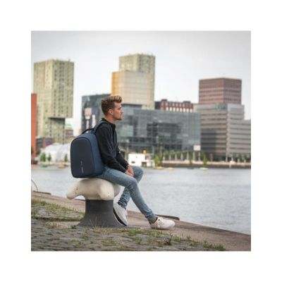 31. XD DESIGN PLECAK ANTYKRADZIEŻOWY BOBBY HERO REGULAR GRANATOWY P/N: P705.295