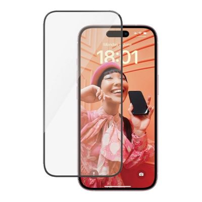 8. Zestaw PanzerGlass Bundle 3in1 etui przezroczyste + folia + osłona aparatu do iPhone 15