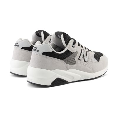 6. Buty New Balance M MT580CB2