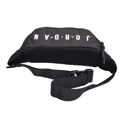 5. Saszetka nerka na biodro Air Jordan Crossbody - 9A0092-023