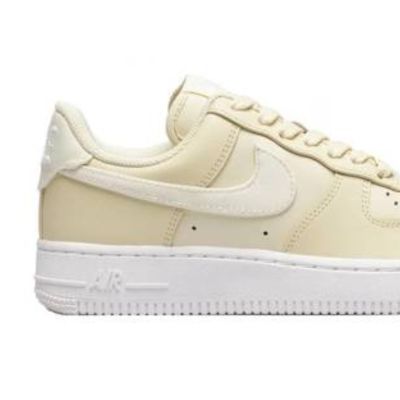 3. Damskie buty sportowe Nike Air Force 1 LOW '07 ESS - DJ9945-700