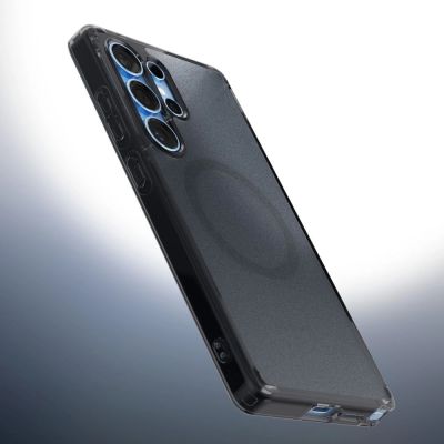 8. Etui Spigen Ultra Hybrid Mag z MagSafe na Samsung Galaxy S25 Edge - czarne półprzezroczyste