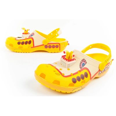 16. Chodaki Crocs The Beatles dla fana Rock M 210893-90H
