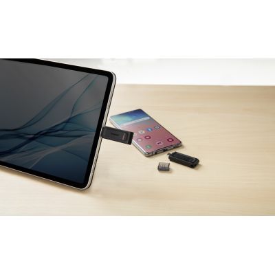 4. KINGSTON FLASH 128GB USB-C 3.2 Gen1 DataTraveler 70