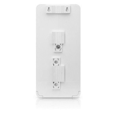 10. Switch PoE UBIQUITI N-SW (4x 10/100/1000Mbps)