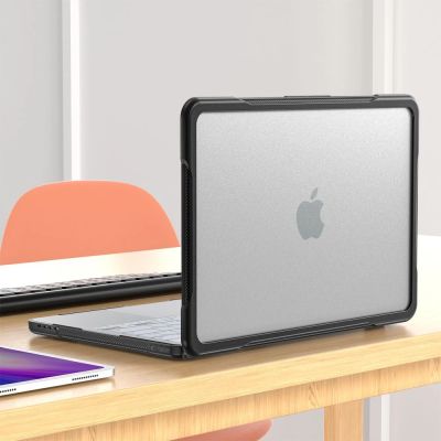 7. Etui Tech-Protect Velar na MacBook Neo 13" 2026 - przezroczyste