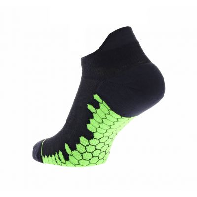 2. Skarpety inov-8 Trailfly Ultra Sock Low. 001004-BKGN-01