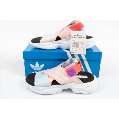 31. Sandały adidas Magmur Sandal W FV1214