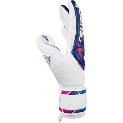9. Rękawice Reusch Attrakt RE:GRIP NC