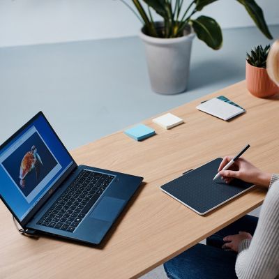 9. Mały tablet piórkowy WACOM One - N GT-130005
